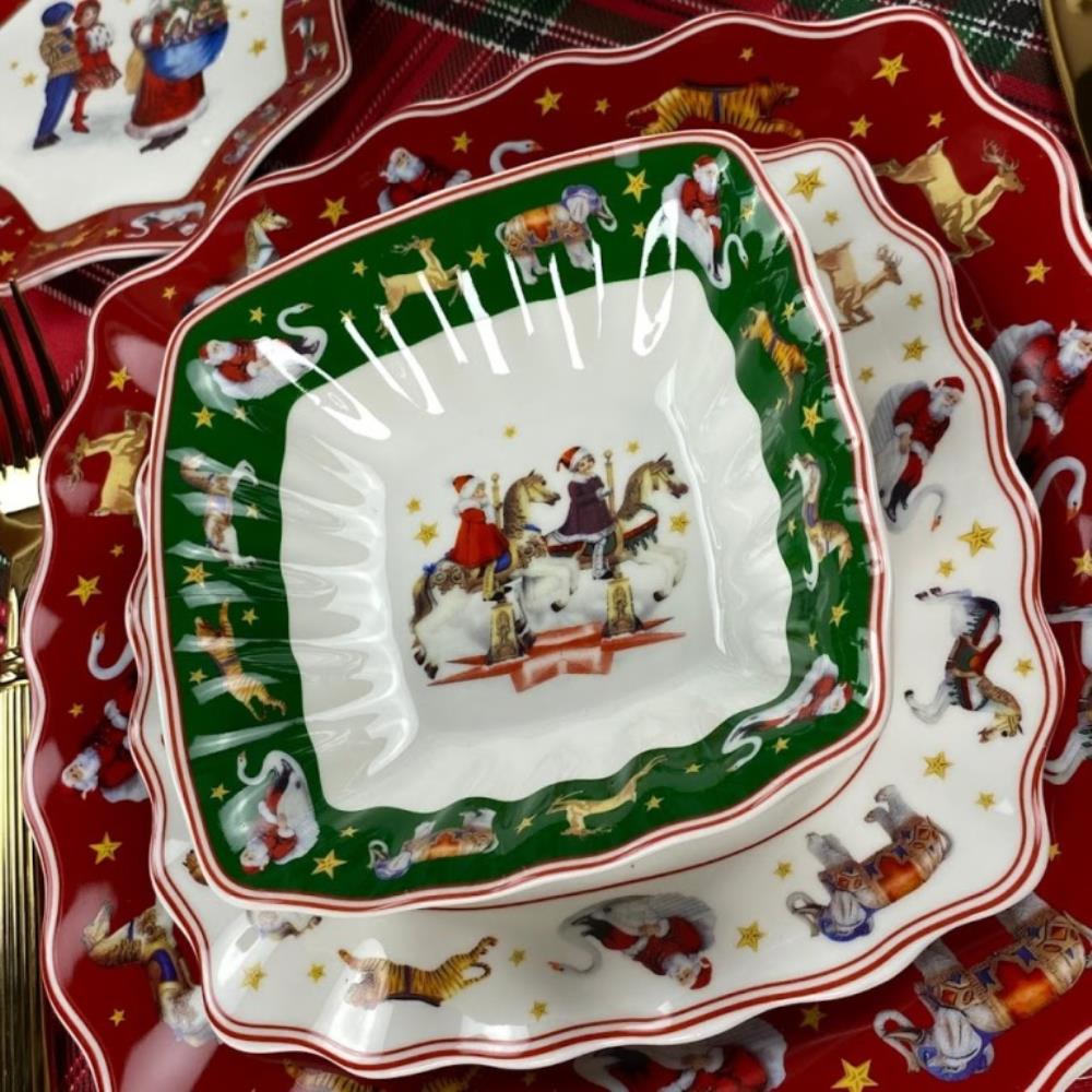 305-180 Квадратный салатник 15х4см НОВЫЙ ГОД в под.уп.(х36)Фарфор 305-180 Квадратный салатник 15х4см НОВЫЙ ГОД в под.уп.(х36)Фарфор