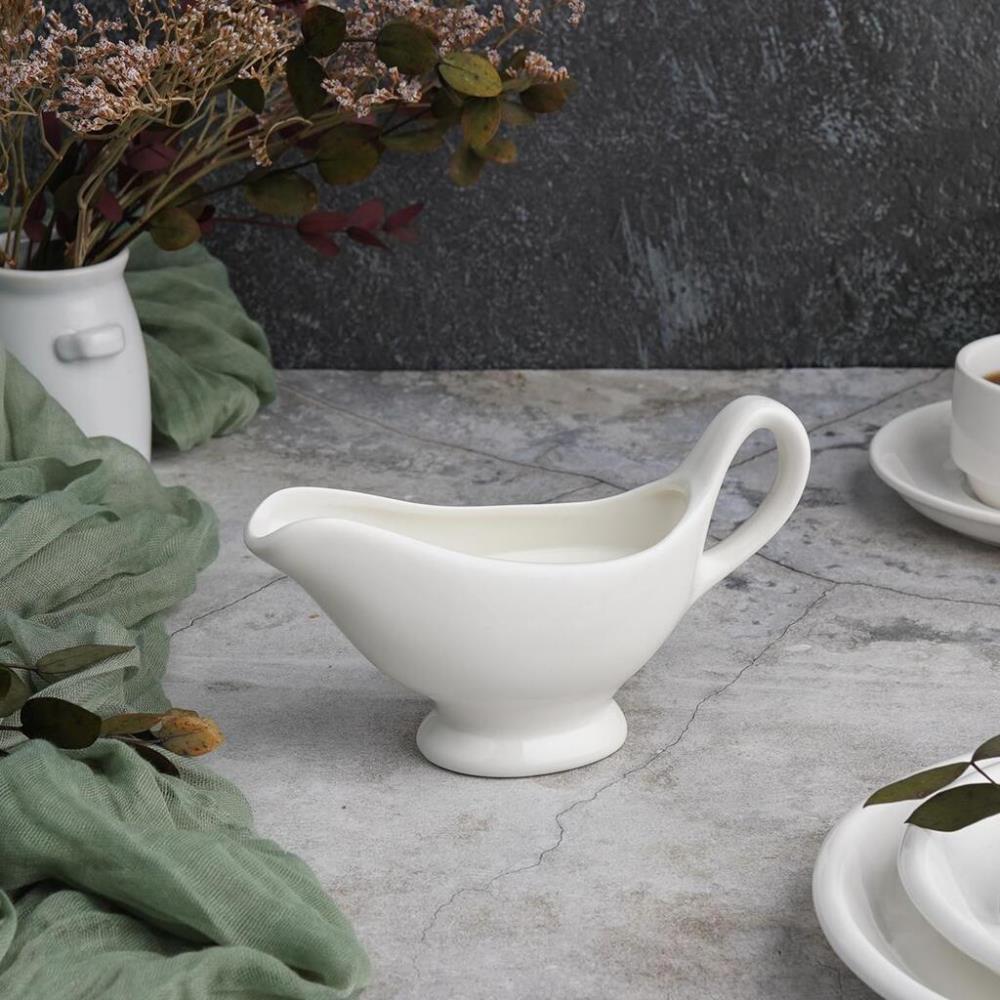 P.L. Proff Cuisine Соусник 125 мл 15,2*4,9 см с ручкой белый фарфор P.L. Proff Cuisine Соусник 125 мл 15,2*4,9 см с ручкой белый фарфор