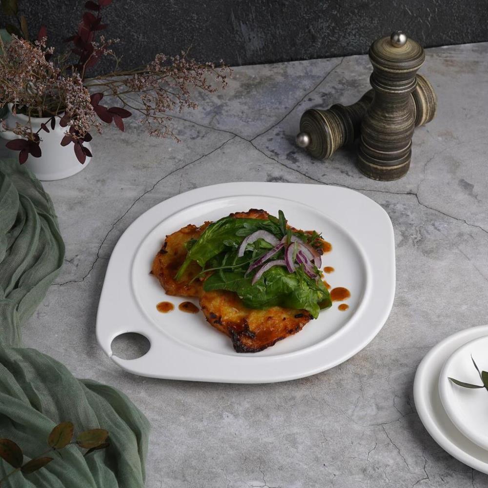 P.L. Proff Cuisine Тарелка 27,5*22,5 см овальная фуршетная с выемкой белая фарфор /6 P.L. Proff Cuisine Тарелка 27,5*22,5 см овальная фуршетная с выемкой белая фарфор /6