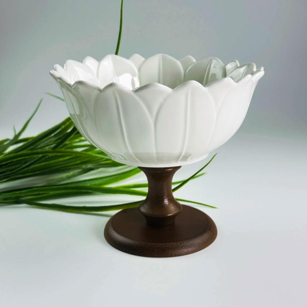 235-055 Конфетница 17см на ножке TROPICAL в под.уп.(х12)Фарфор 235-055 Конфетница 17см на ножке TROPICAL в под.уп.(х12)Фарфор