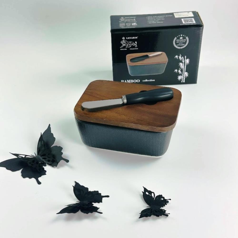 235-026 Масленка 14см с крышкой и ножом BLACKWOOD в под.уп.(х24) Фарфор 235-026 Масленка 14см с крышкой и ножом BLACKWOOD в под.уп.(х24) Фарфор