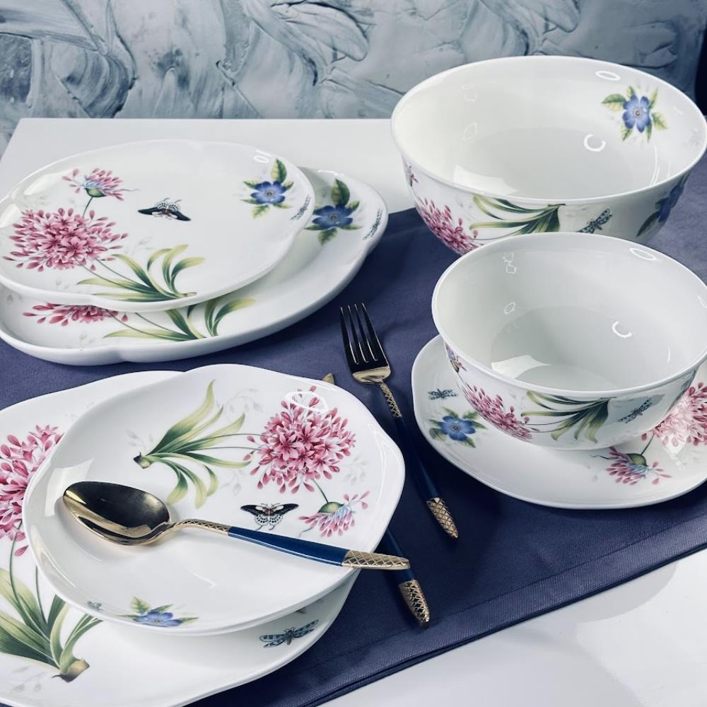 205-974 Обеденный сервиз 23пр. FLOWERS в под.уп.(х2)Костяной фарфор 205-974 Обеденный сервиз 23пр. FLOWERS в под.уп.(х2)Костяной фарфор
